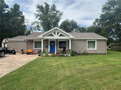 1004 E Main St
