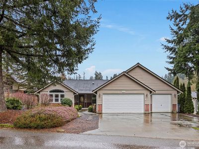 2487 S Flower Avenue