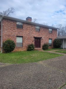 222 N Summit Dr