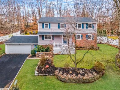 60 Sheryl Crescent