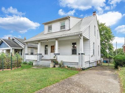 1105 Morehead Ave SE