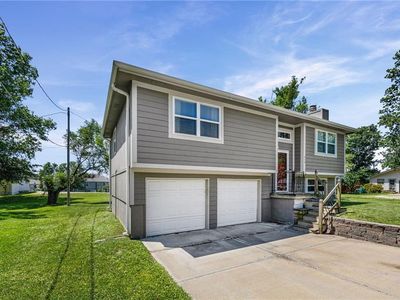 409 W South St