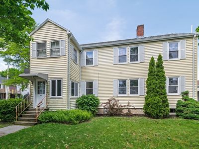 90 Lawn Ave