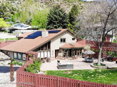 111 Cardinal Ln