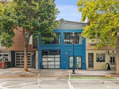 724 Valencia St