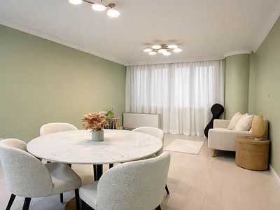 255 E 49th St APT 4A