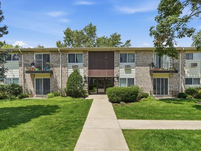 8996 Kennedy Dr APT 2G