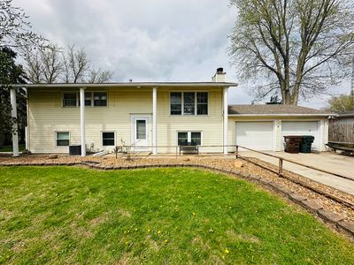3789 E Lakeview Dr