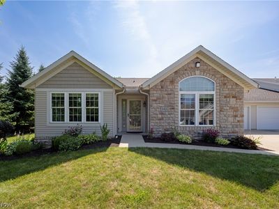 242 Woodbury Cir