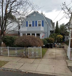 35-21 211th St