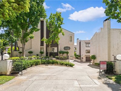 454 W Huntington Dr Unit D