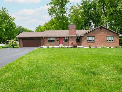 112 White Oak Dr