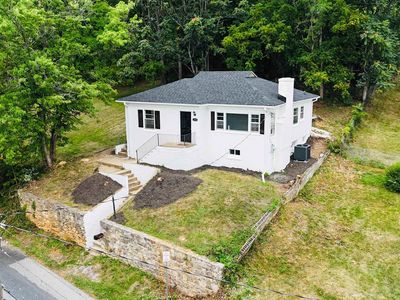 1323 Jackson St