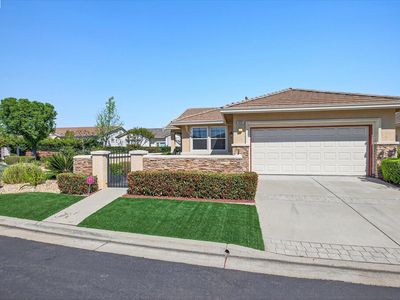 1606 Regent Dr