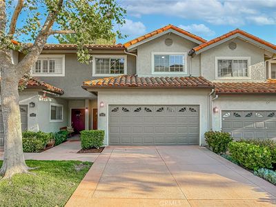 3135 E Hillcrest Dr