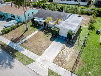 137 W 34th Street