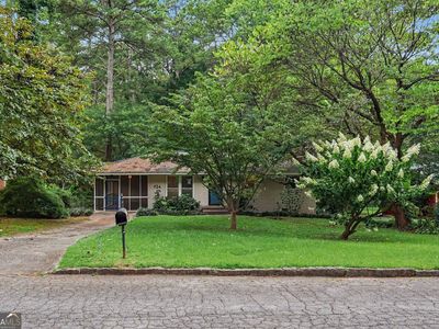 924 Greenbriar Pl