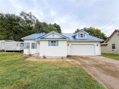 508 E Locust St