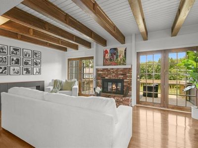 Property at 284 NE Bayview Dr, Lees Summit, MO