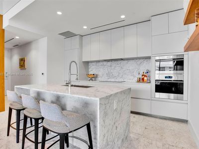 5775 Collins Ave APT 1105