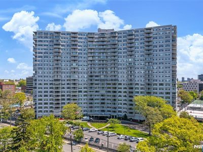 2100 Linwood Ave #21J