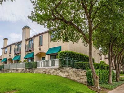 5950 Lindenshire Ln APT 107