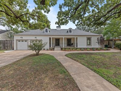 1804 Bluebonnet Dr