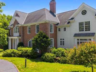 20 Longmeadow Dr
