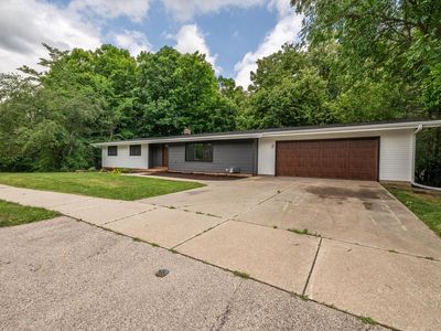 2421 Skyline DRIVE