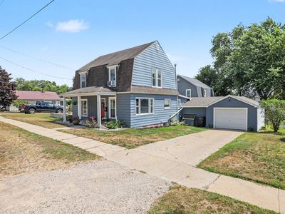 223 Leonard St