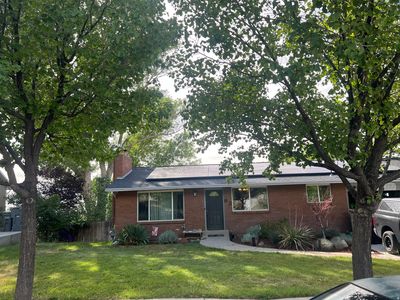 82 Angela Way