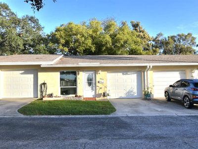 1052 Loch Haven Dr N