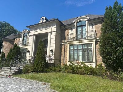 3 Moline Court