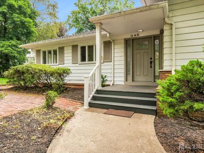 1 Wakefield Ln