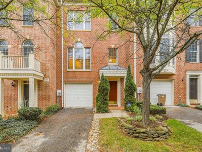 109 Wootton Oaks Ct