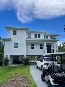 640 Coral Ln