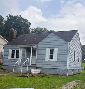 Property at 206 Moren Rd, London, KY