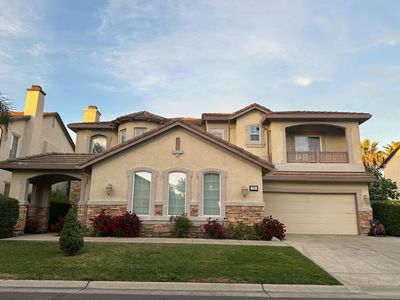 205 Hawkcrest Cir