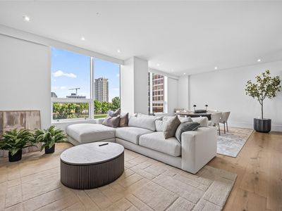 5110 San Felipe St Unit 32W