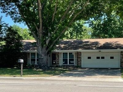1416 E Windsor Dr