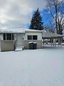 2458 River Dr