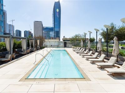 889 Francisco St Unit 2901
