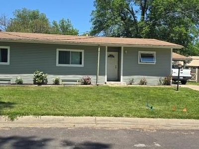 1600 SW 66th St