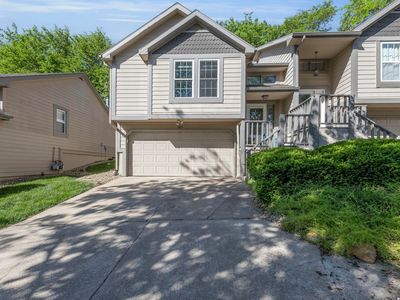 1409 Lawrence Ave APT C