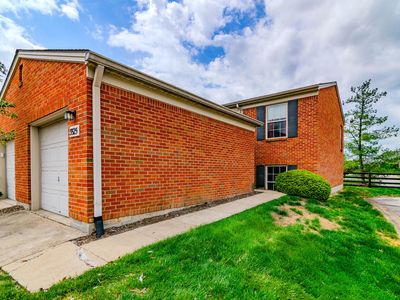 3525 Lochdale Ter