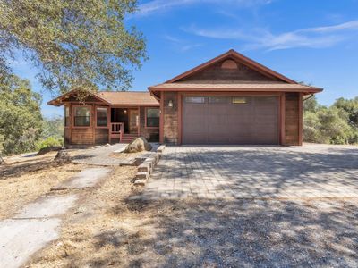 7570 Van Pooka Ct
