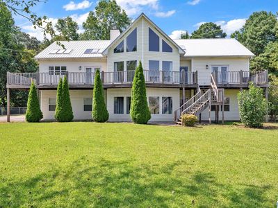 140 Chestnut Ln