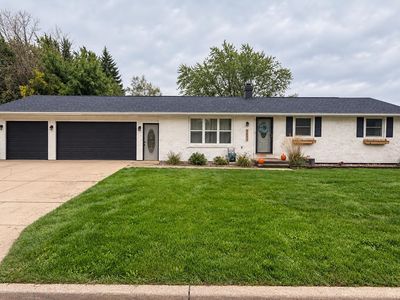 1371 Cormier Rd