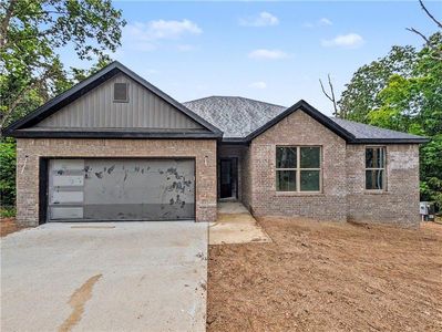 13 Angus Ln