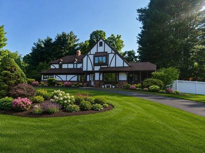 35 Cross Meadow Rd